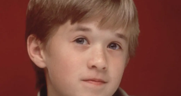 Once an ‘Angelic’ Child Star, He Now Hides Behind a Beard and Is ‘Unrecognizable’