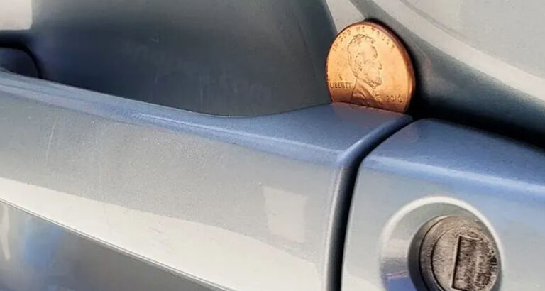 If you see a coin stuck in your car door handle, you’d better call the police