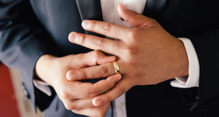 If your husband doesn’t wear wedding ring, here’s what it means