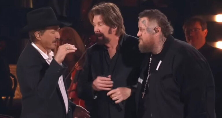 Jelly Roll Shows Up to the CMAs With Brooks & Dunn To Give the Audience An Unforgettable Performance