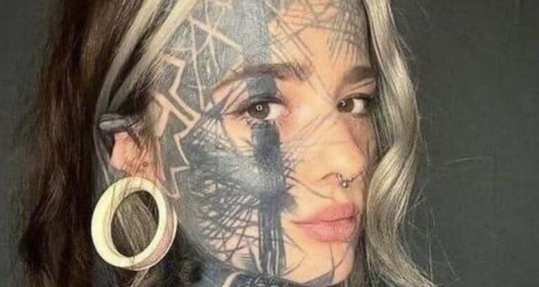 Woman with 800 tattoos shares new photo of herself without any ink. She has completely covered up all of her tattoos, and the contrast is striking!