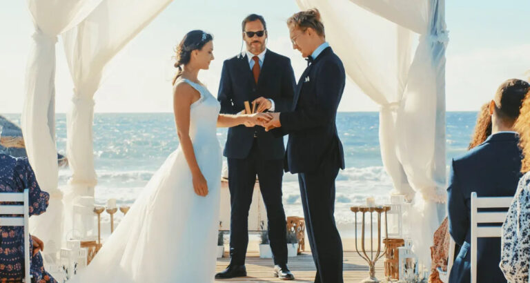 My Bride Handed Me a Note Asking Me to ‘Say No at the Altar’ — It Sounded Crazy, but I Trusted Her Plan