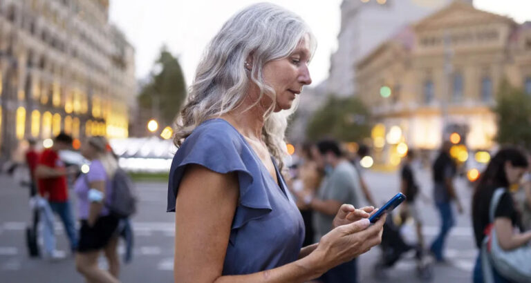 A Woman with a Baby Asked to Borrow My Phone on the Street – 2 Days Later, the Police Showed Up at My Hotel Door