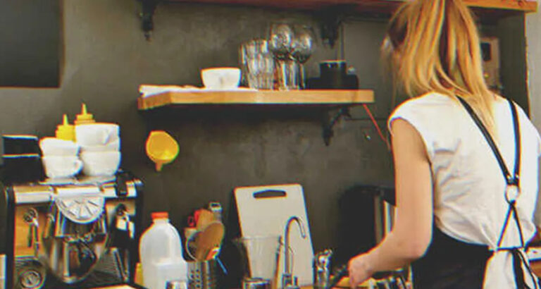 Boss Fires Young Dishwasher Suspecting Her of Theft, Apologizes in Tears After He Opens Her Bag — Story of the Day