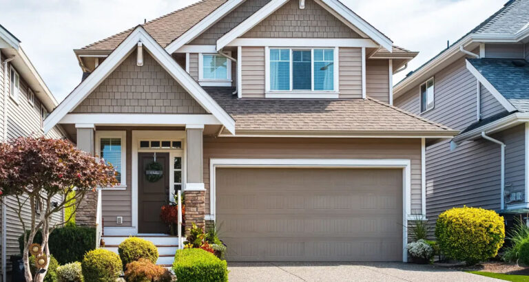 My Fiancé Disappeared the Day Before Our Wedding with My Older Sister – One Year Later, He Showed Up at My Door in Tears