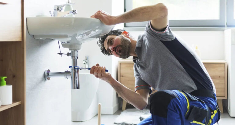 My Mom Kicked My Husband Out of Her Birthday Because He’s ‘Just a Plumber’