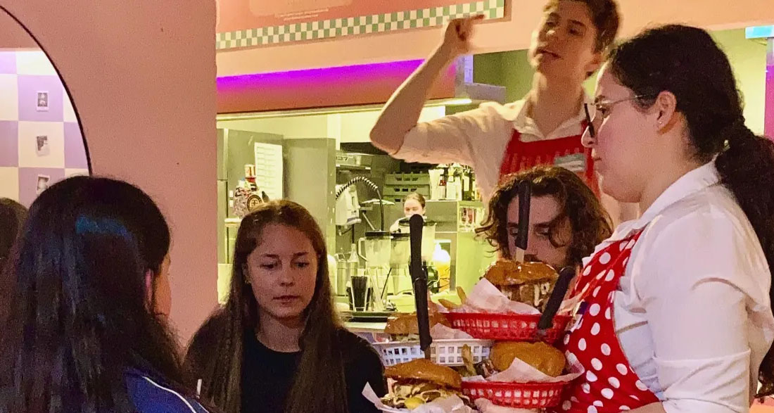 Rude Waitress Humiliated Me over a Declined Card, Saying ‘Don’t Take Women Out If You Can’t Pay’