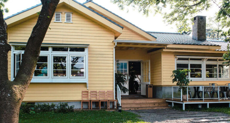 My Husband Constantly Goes on Business Trips for Work – One Day I Followed Him and Found Out the Truth