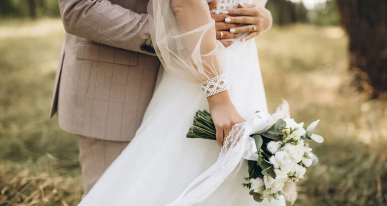 Our Wedding Photographer Accidentally Sent Me the Wrong Photos from Our Wedding — After Seeing Them, I Filed for Divorce