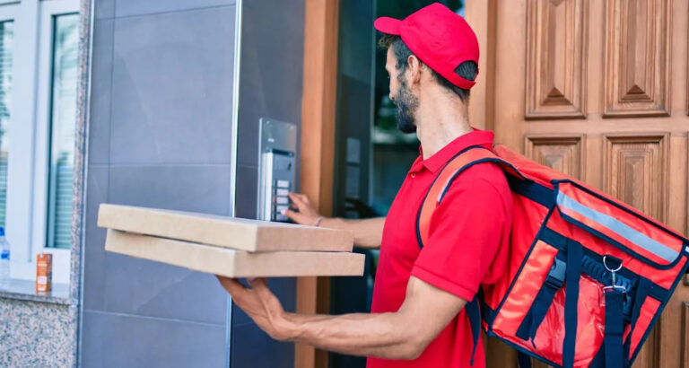 The Pizza Delivery Guy Brought Me Free Pizza Every Saturday, Until One Day I Saw a Note on the Box Saying, “I Know What You Did 50 Years Ago” — Story of the Day