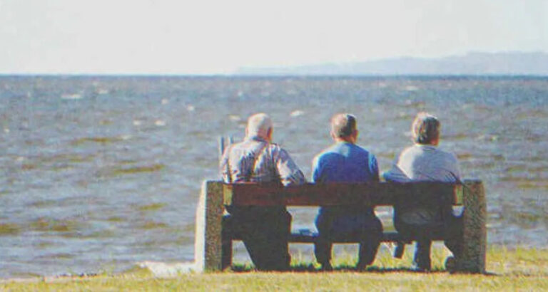 4 Friends Promise to Meet in 40 Years, 3 Men Show Up and Find Note Saying, ‘I’m Not Coming’ – Story of the Day