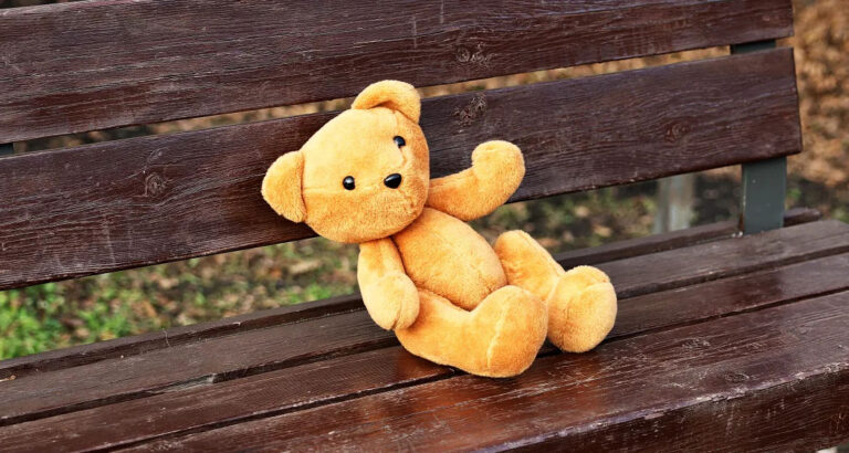 I Found a Crying Baby Abandoned on a Bench – When I Learned Who He Was, My Life Turned Upside Down