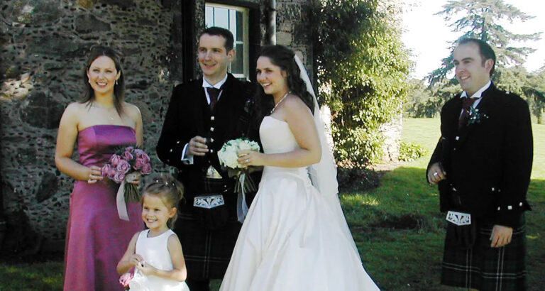 My Dad’s Girlfriend Tried to Upstage Me at My Own Wedding – So I Turned the Tables on Her and Everyone Applauded