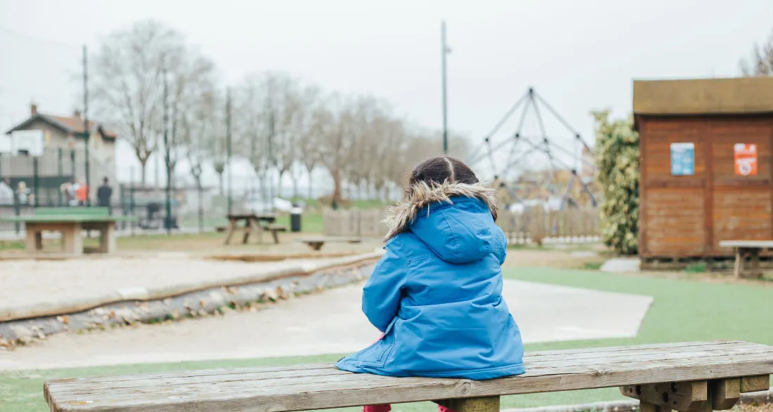 Man Found the Same Girl Sitting Alone in the Park Every Day – When He Finally Approached, Her Whisper Broke Him