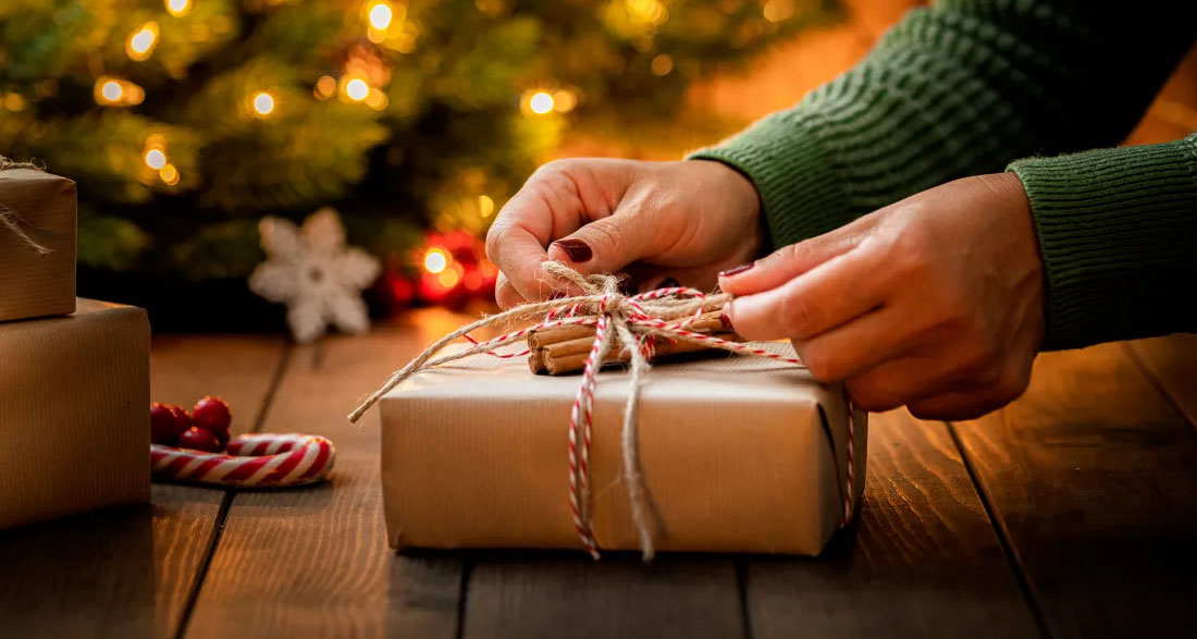 I Was Left in Tears When I Went to My Fiancé’s House for Christmas — Hours Later, Karma Set In