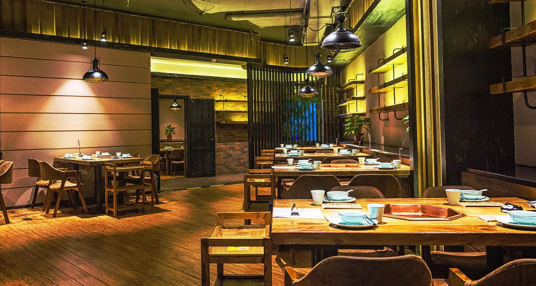 My Husband and His Mom Kicked Me Out of a Restaurant During Our Anniversary Dinner – Then I Heard a Voice Behind Me, ‘Elizabeth? Is That You?’