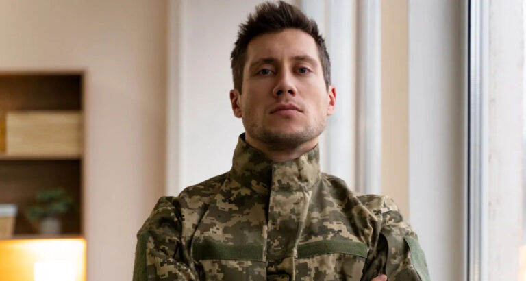 A Soldier Knocked on My Door – What He Said About My Son Made Me Grab My Keys and Run