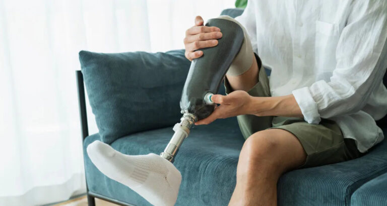 I Left Home to Buy a Toy for My Daughter’s Birthday – I Returned to Silence and a Note That Changed Everything