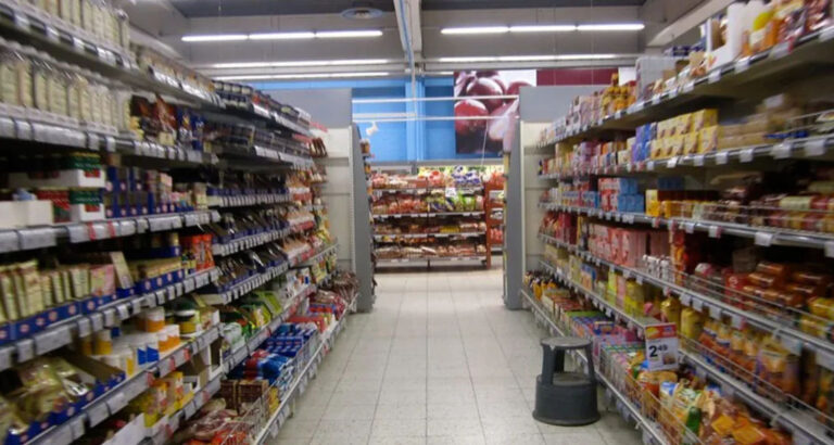 I Paid for Baby Formula for a Struggling Mom of Three – the Next Day, a Soldier Knocked on My Door