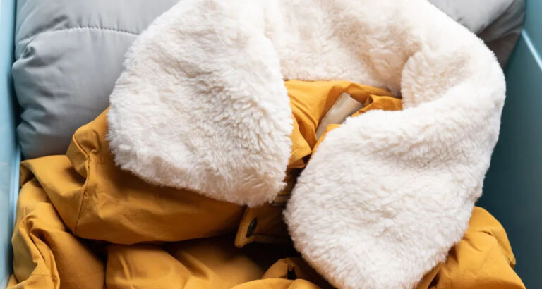 I Gave a Shivering Girl My Winter Coat in 1996 – Thirty Years Later, a Delivery Driver Knocked on My Door Holding It