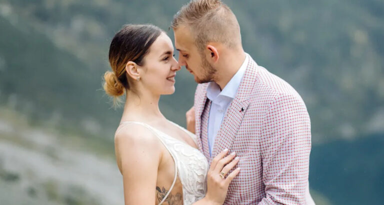 My Husband Left Me for My Own Mother – at Their Wedding, I Smiled, Knowing My ‘Gift’ Was Already Waiting at the Head Table