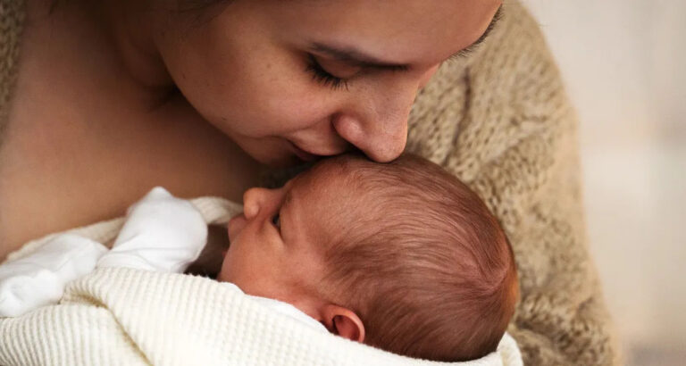 My Newborn Was Screaming in the ER When a Man in a Rolex Said I Was Wasting Resources – Then the Doctor Burst Into the Room and Stunned Everyone