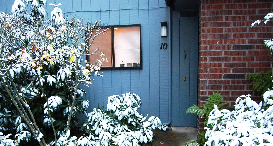 My Mom Abandoned Me With My Dad – 22 Years Later She Showed Up On Our Doorstep And Handed Me An Envelope