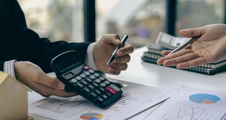 My School Bully Applied for a $50,000 Loan at the Bank I Own – What I Did Years After He Humiliated Me Made Him Pale